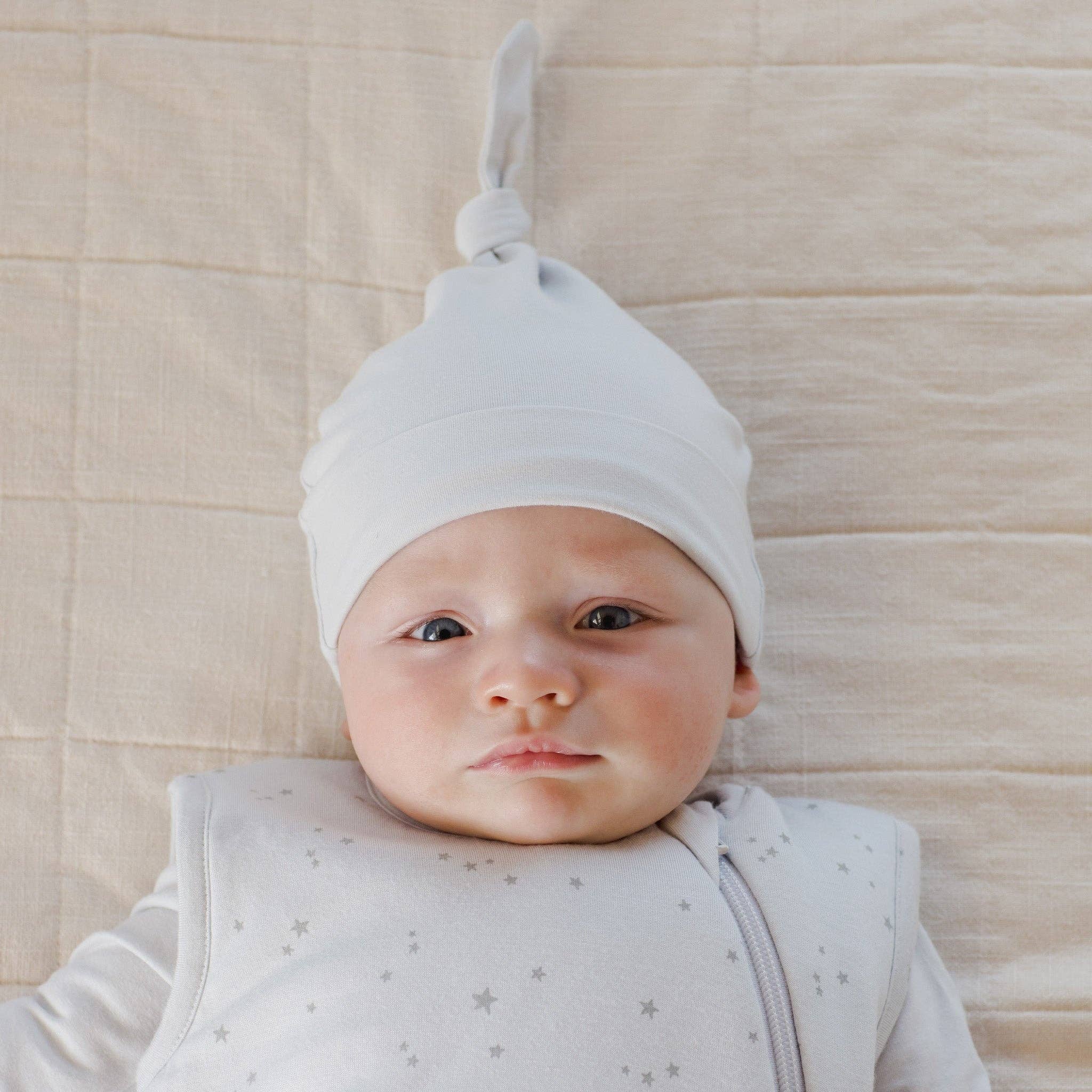 Knotted Baby Hat Fog