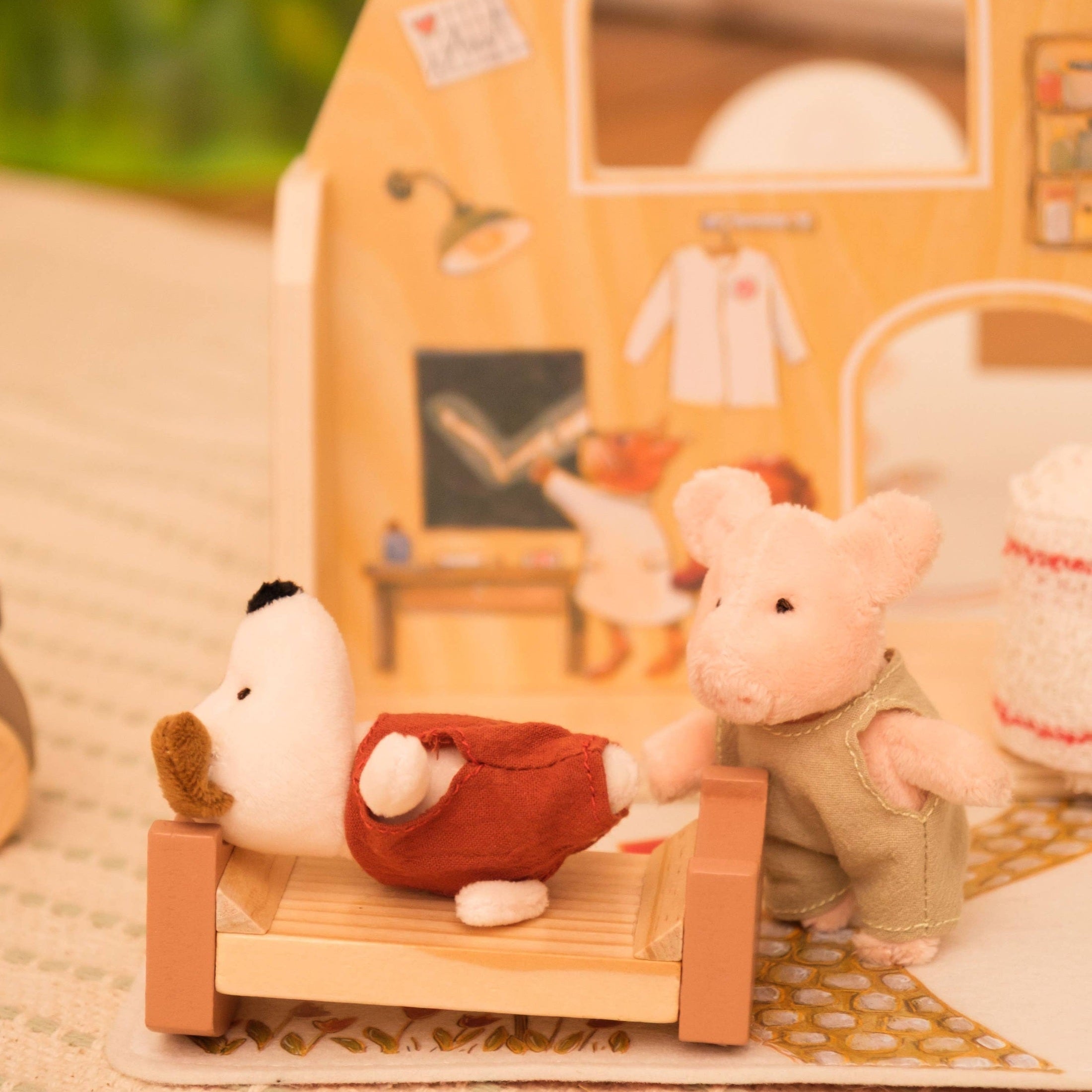 Mini Friends Doctor Office