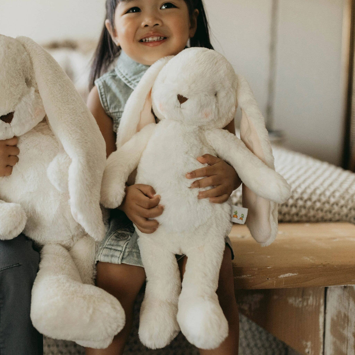 Sweet 16" Nibble Bunny – Cream