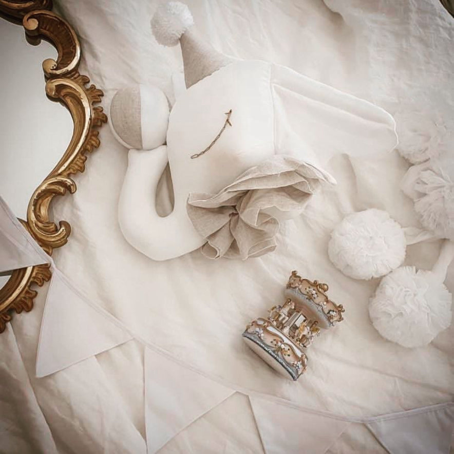 Elephant Circus Cream with Beige Cap