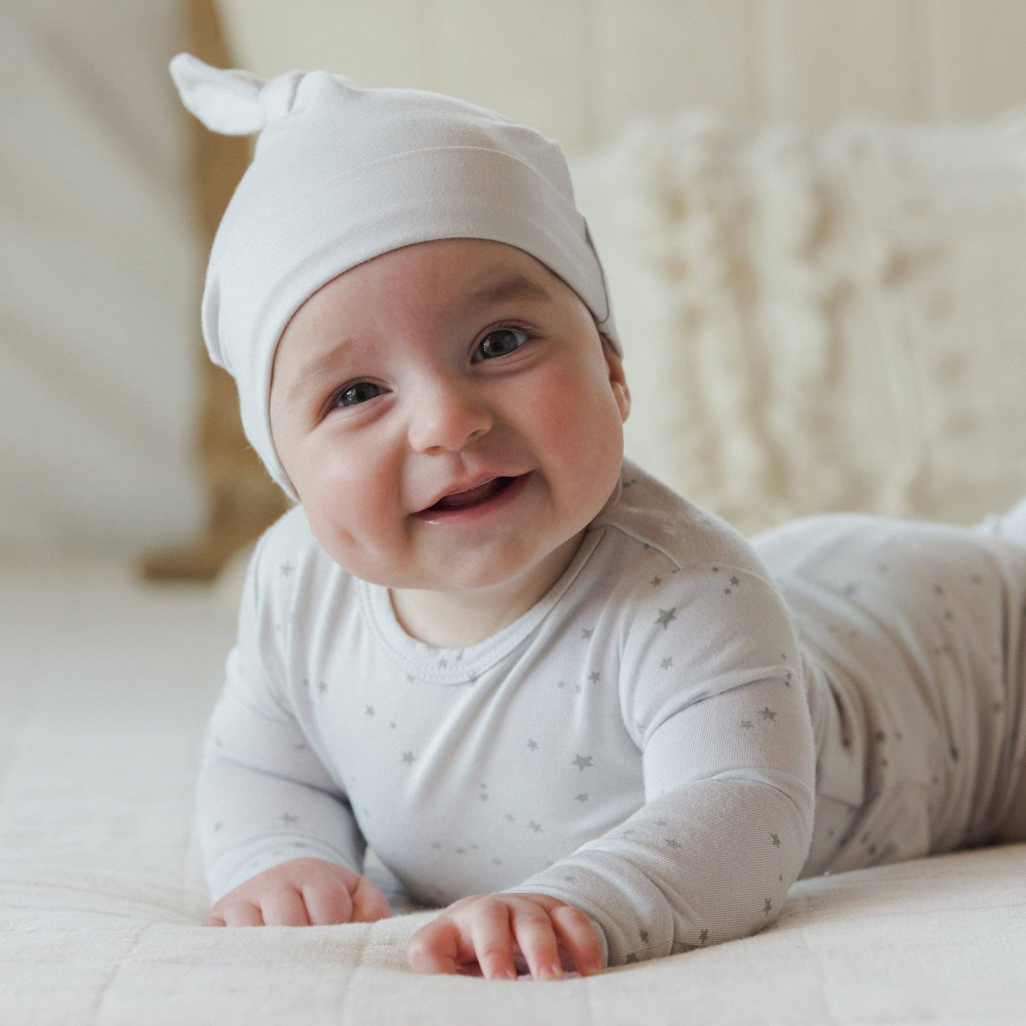 Knotted Baby Hat Fog